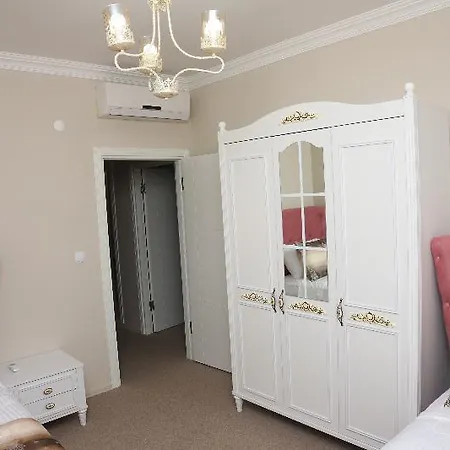 Andalouse Arezzo Готель Трабзон