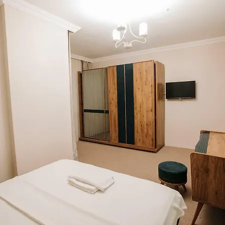 Andalouse Arezzo Трабзон